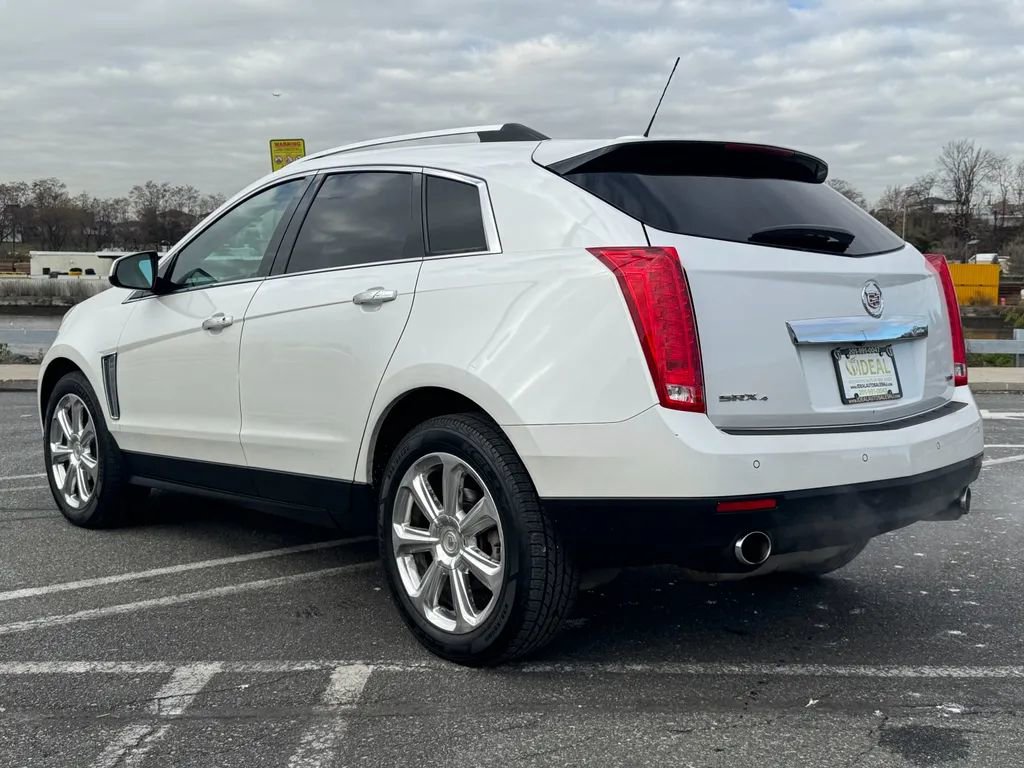 Used 2015 Cadillac SRX Premium image 4