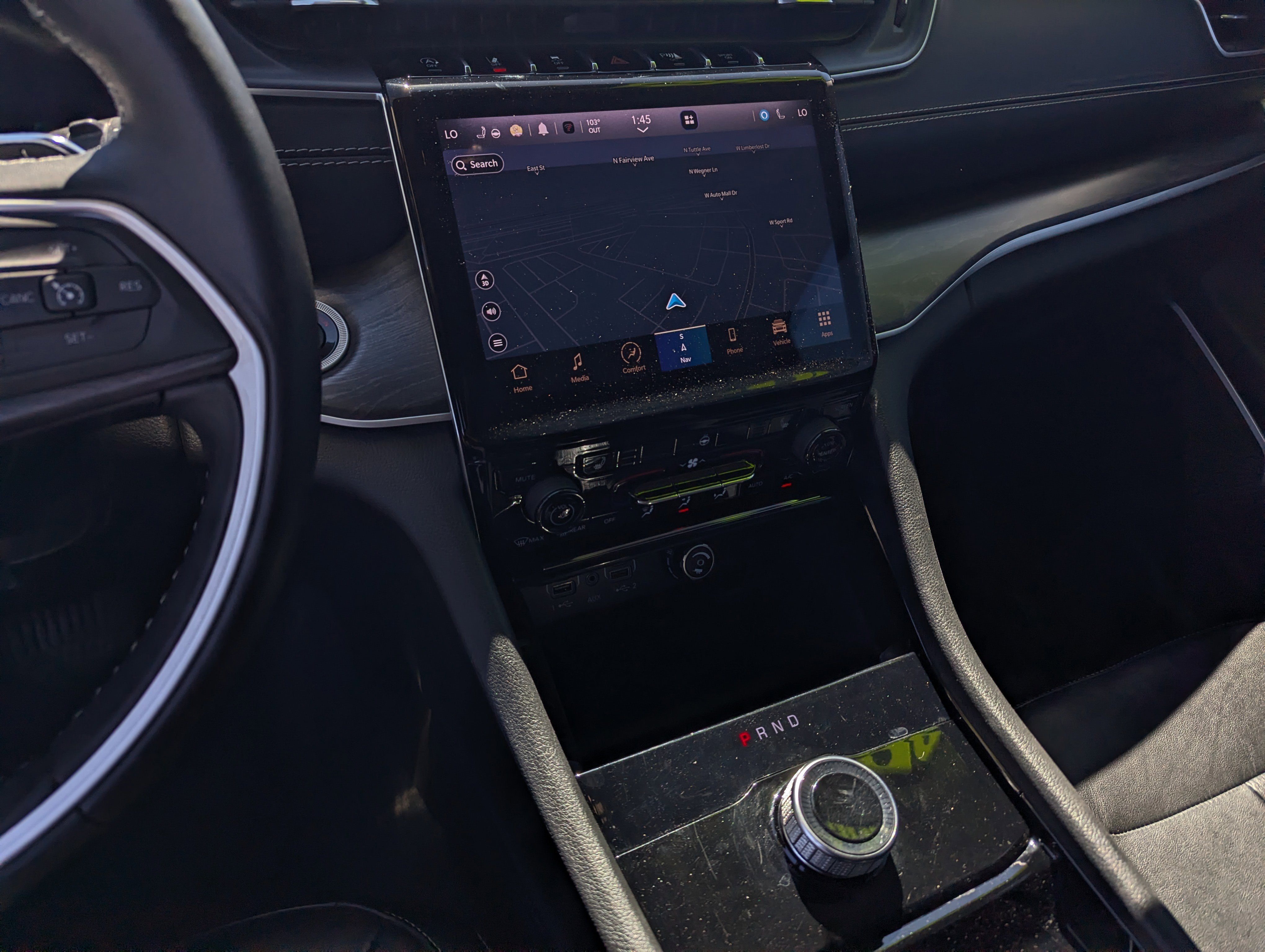 Certified 2022 Jeep Grand Cherokee Limited w/ Trailer Tow Prep Group (B) image 10