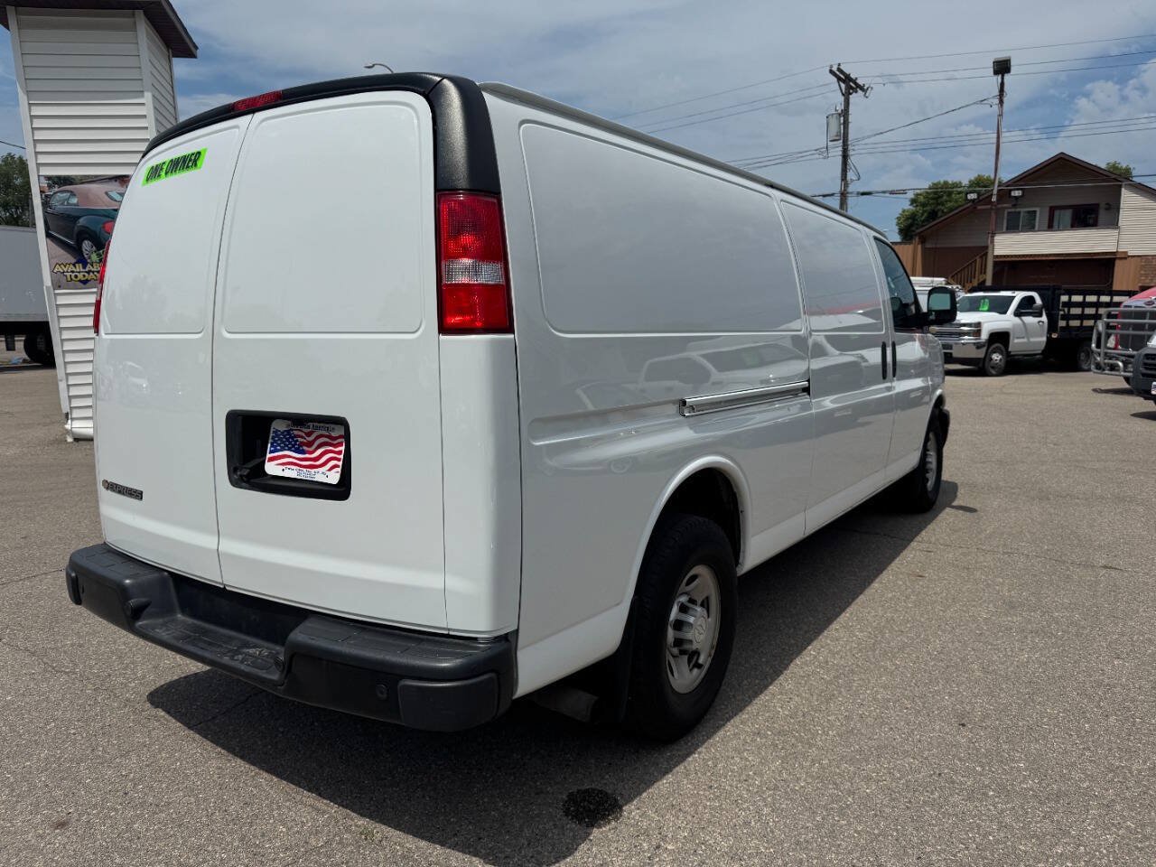 Used 2018 Chevrolet Express 3500 Extended w/ Driver Convenience Package RWD image 6