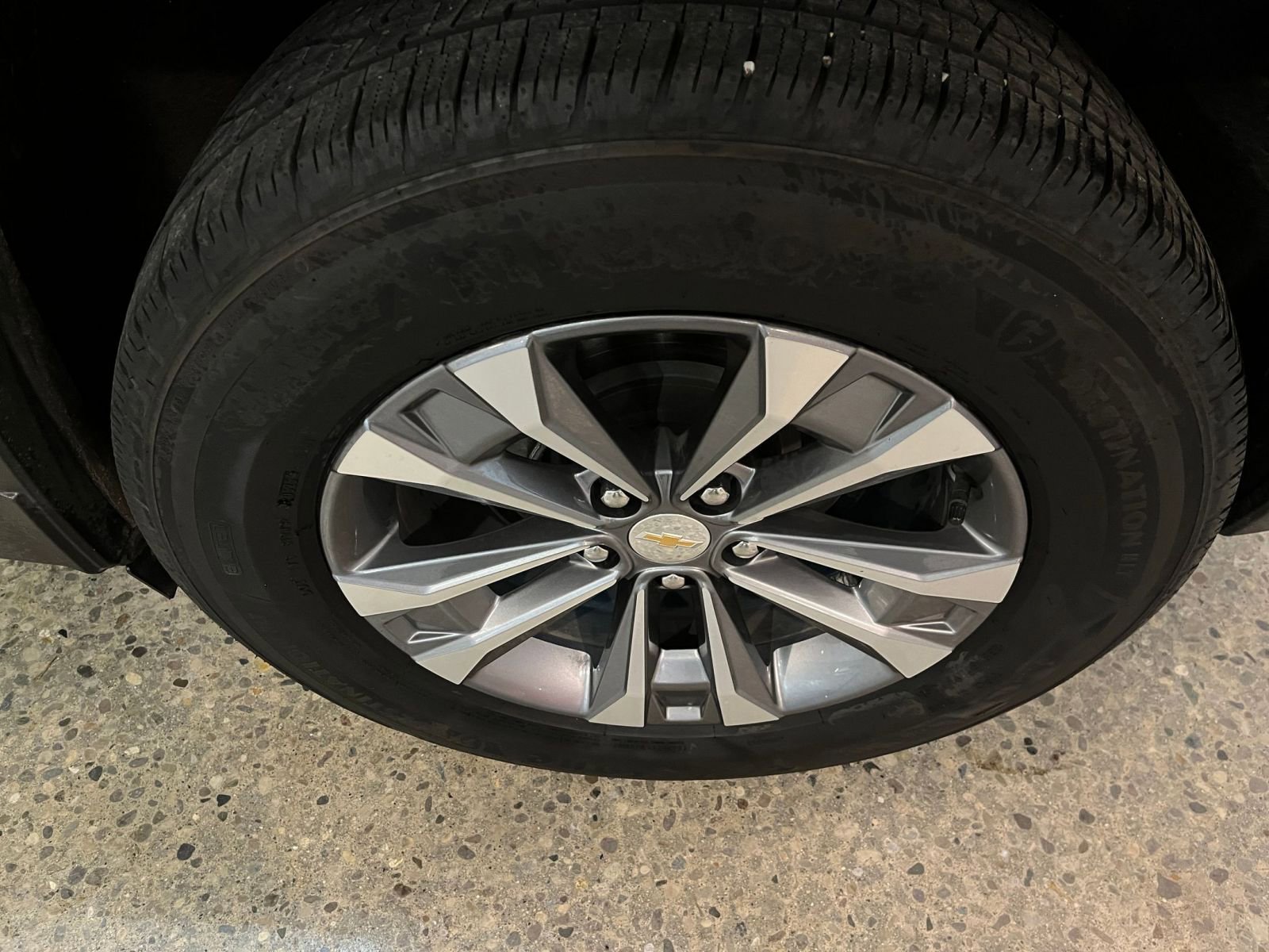 Used 2025 Chevrolet Equinox LT FWD image 30