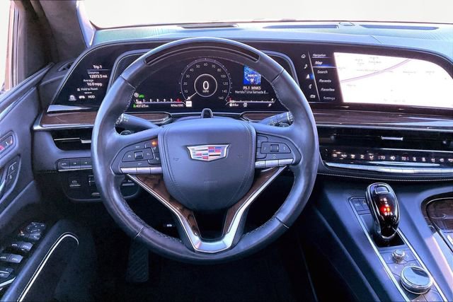 Used 2022 Cadillac Escalade Premium Luxury Platinum image 8