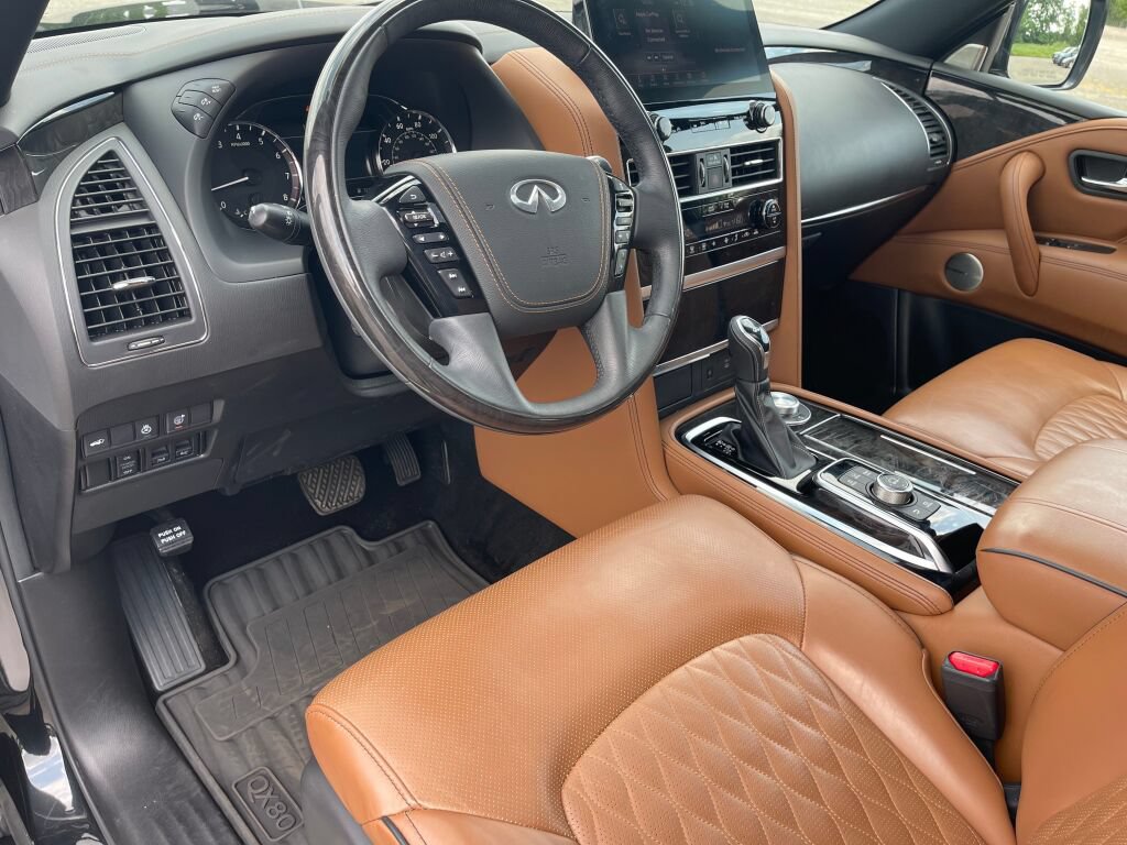 Used 2023 INFINITI QX80 Sensory w/ All-Season Package AWD/4WD image 5