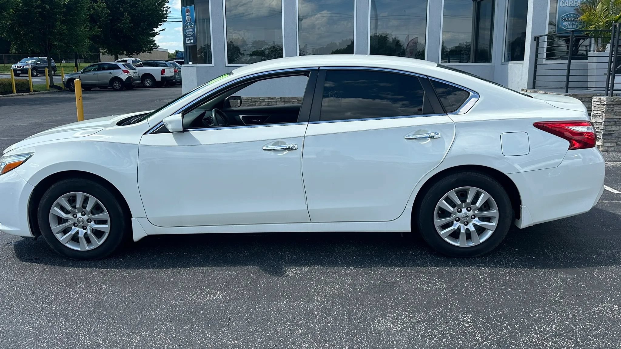 Used 2017 Nissan Altima 2.5 S w/ Power Driver Seat Package FWD image 8