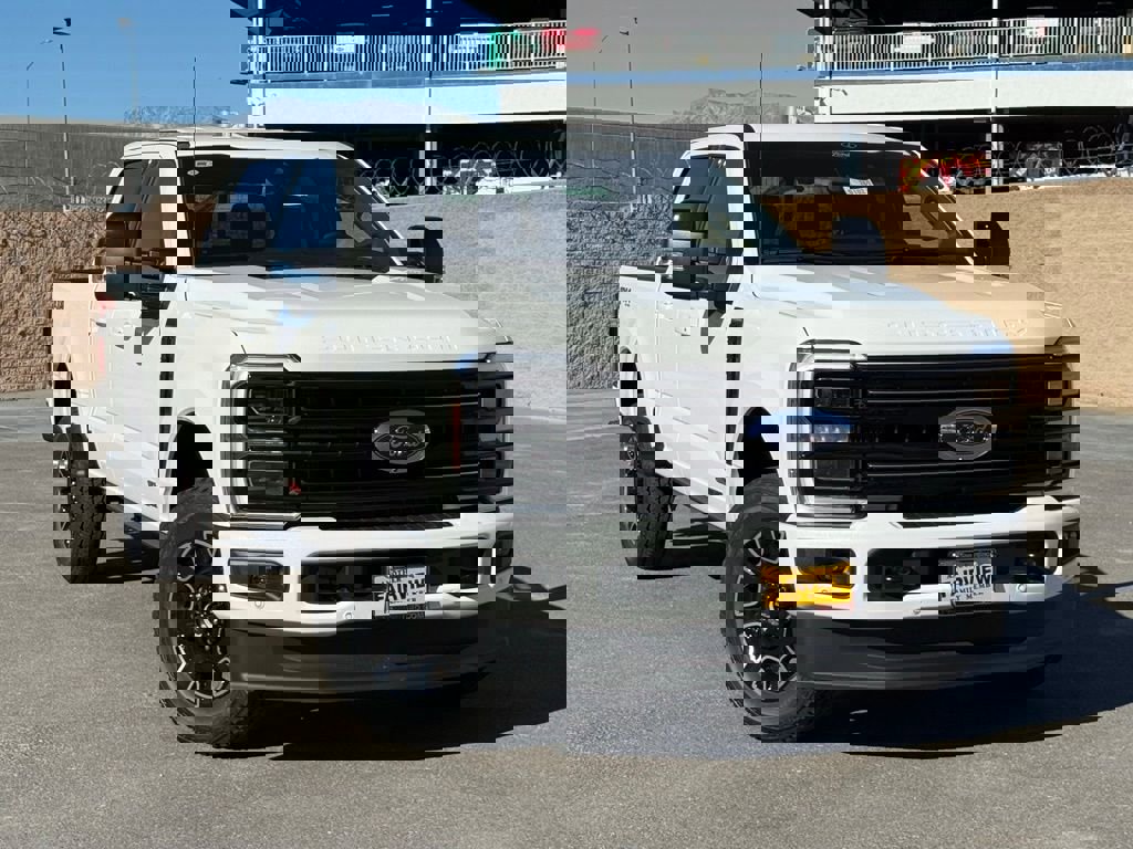 New 2026 Ford F350 Platinum w/ FX4 Off-Road Package video 2