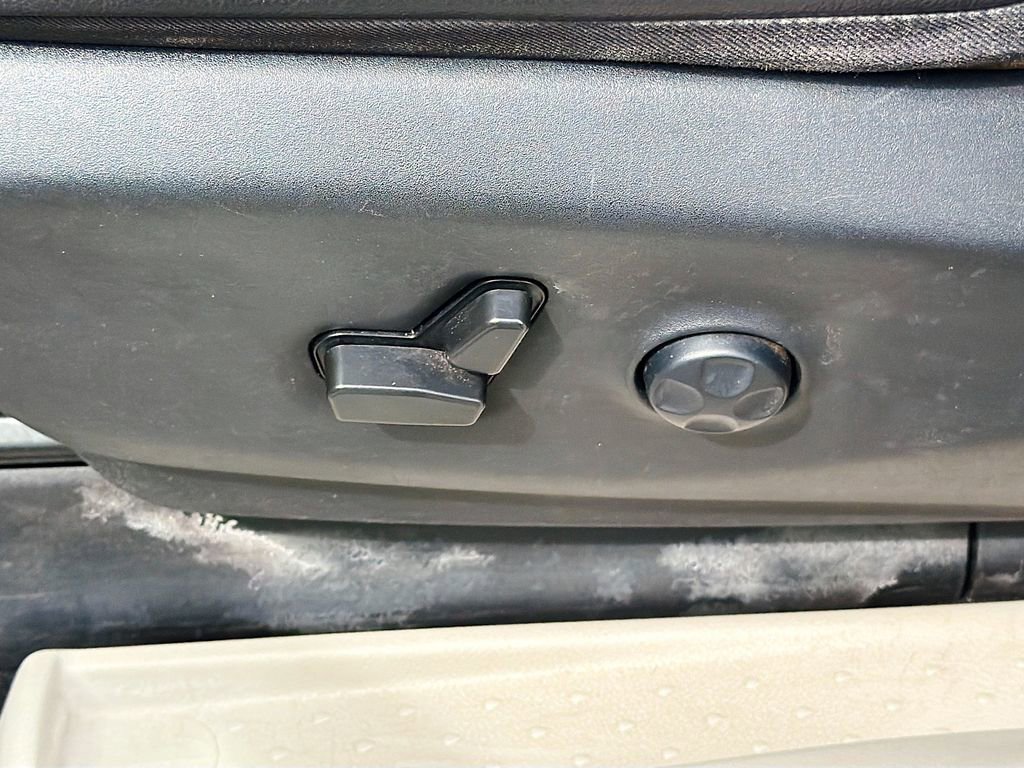 Used 2022 Chrysler Pacifica Touring-L image 25