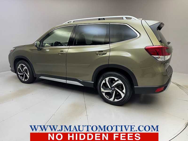 Used 2022 Subaru Forester Touring image 3