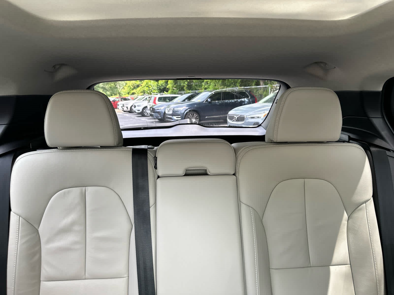 Certified 2024 Volvo XC40 B5 Plus AWD/4WD image 40