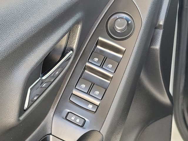 Used 2021 Chevrolet Trax LS w/ Fleet Convenience Package FWD image 14