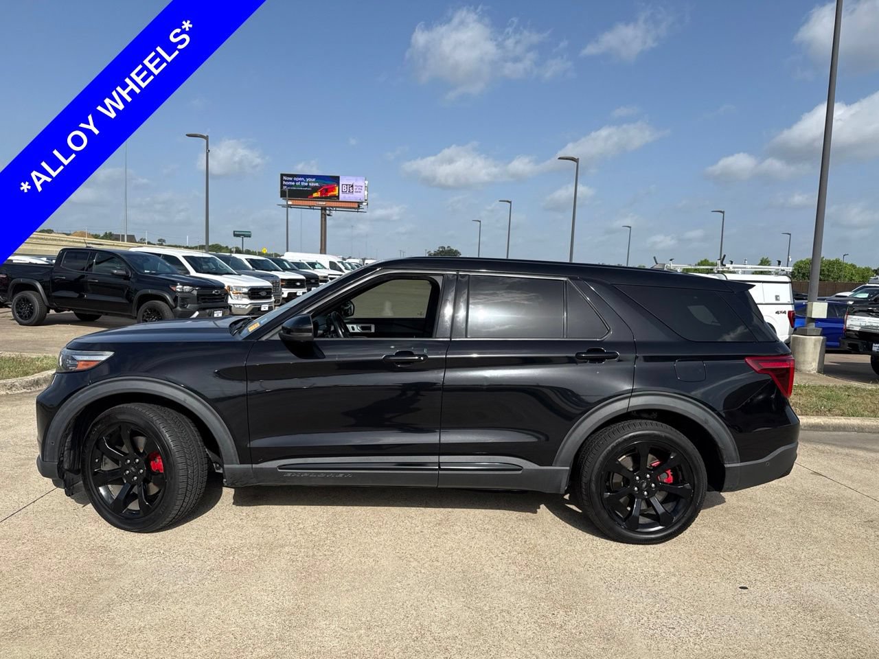 Used 2021 Ford Explorer ST w/ Equipment Group 401A AWD/4WD image 3