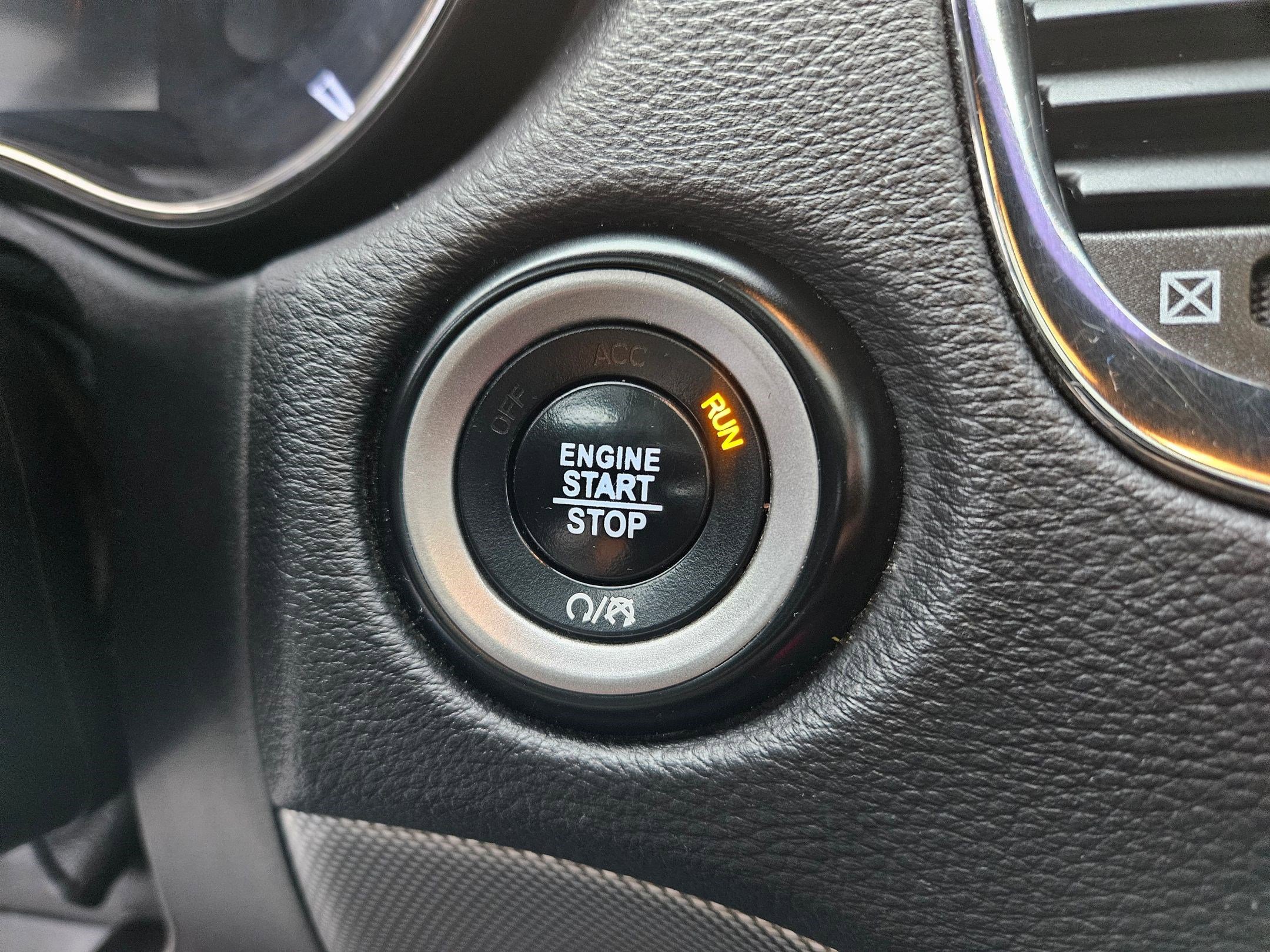 Used 2018 Dodge Durango R/T w/ Technology Group image 22