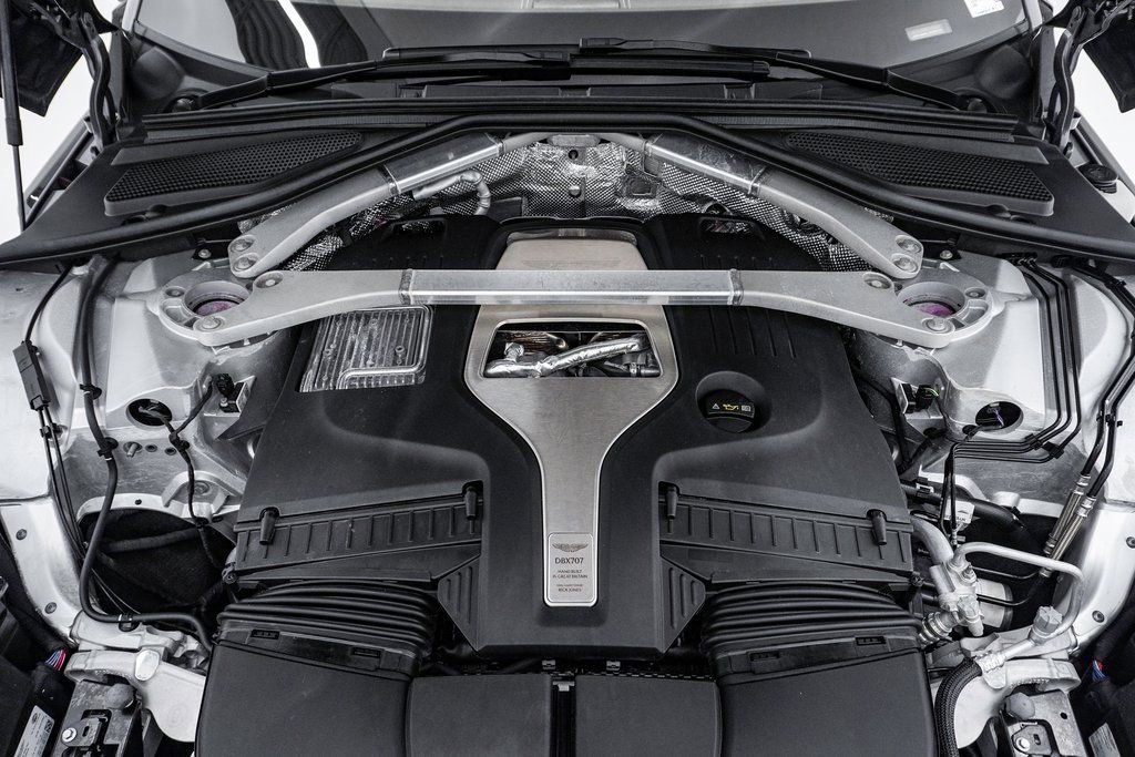 Used 2025 Aston Martin DBX 707 image 32