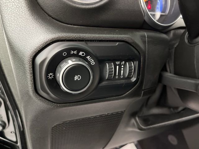 Used 2021 Jeep Wrangler Unlimited Sahara image 31