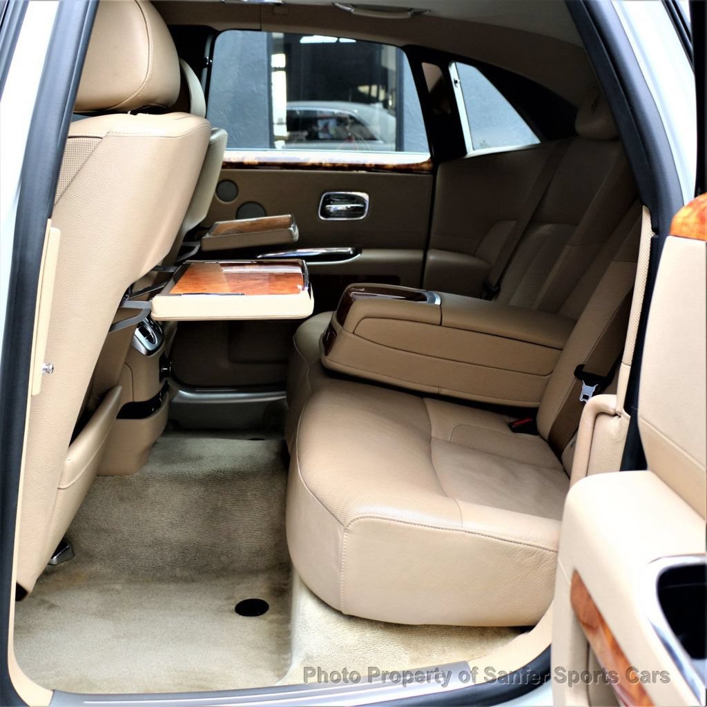 Used 2010 Rolls-Royce Ghost RWD image 32