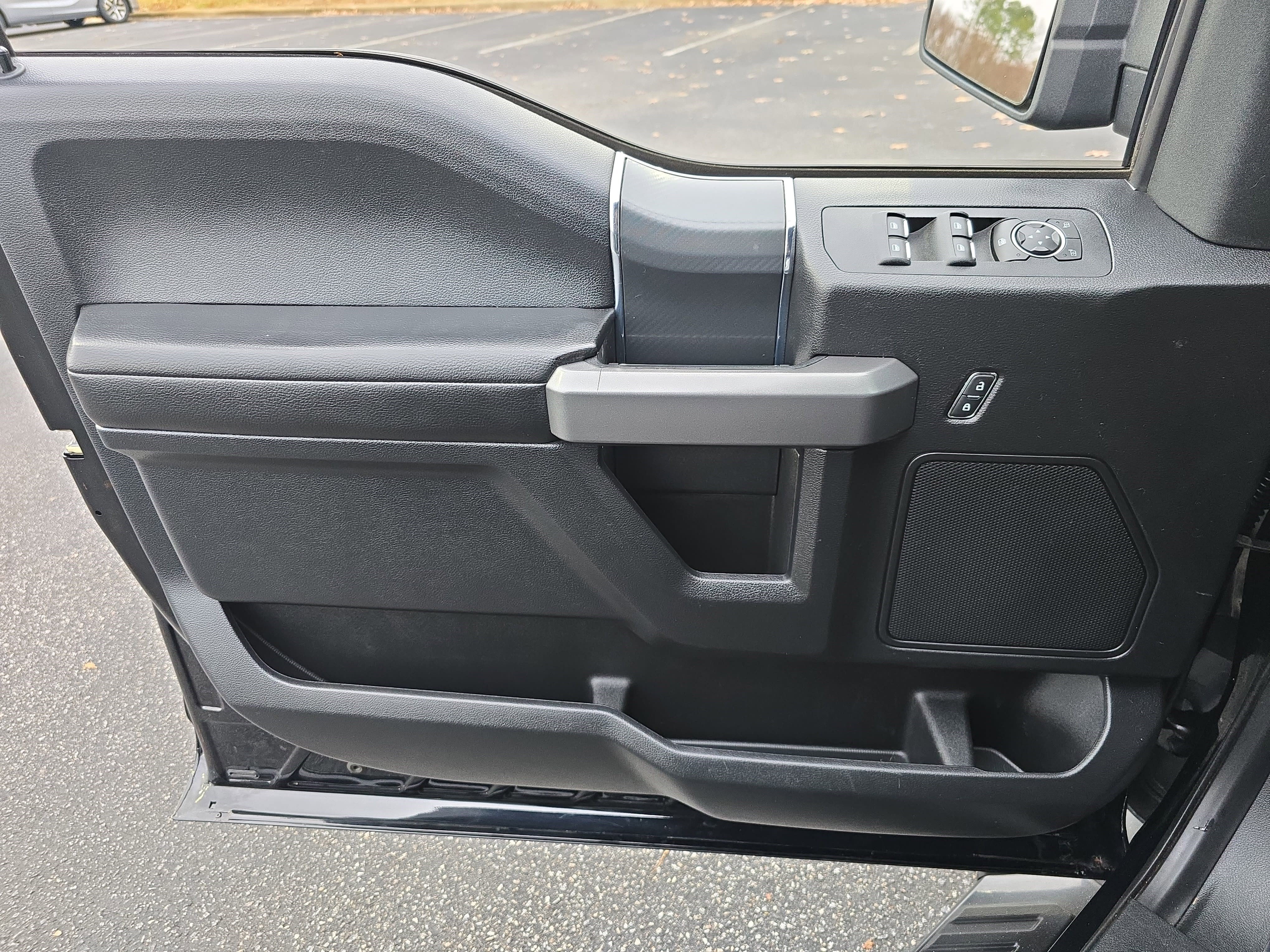 Used 2018 Ford F150 XLT w/ Equipment Group 302A Luxury image 26