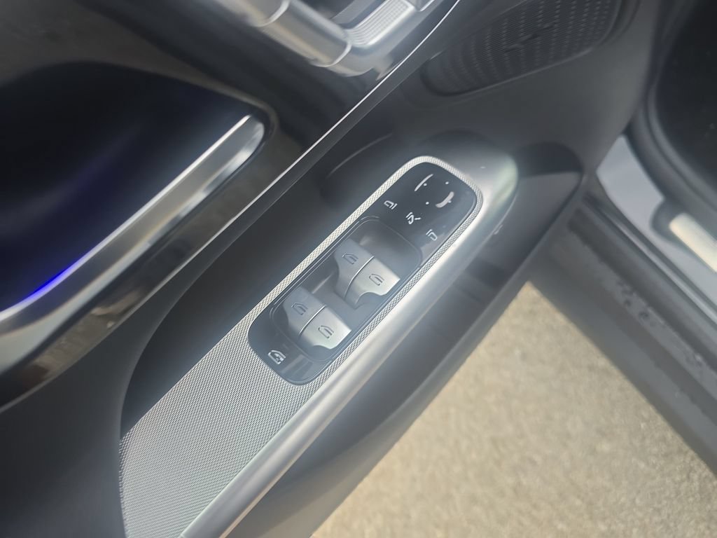 New 2026 Mercedes-Benz GLC 300 4MATIC image 9