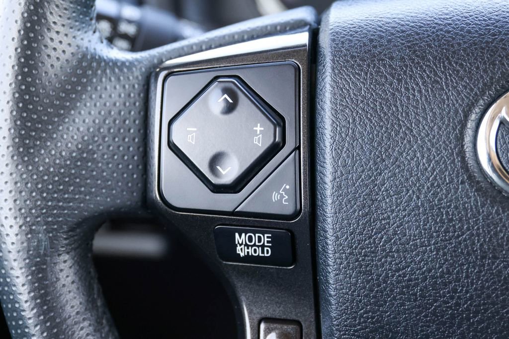 Used 2021 Toyota 4Runner TRD Off-Road Premium AWD/4WD image 28