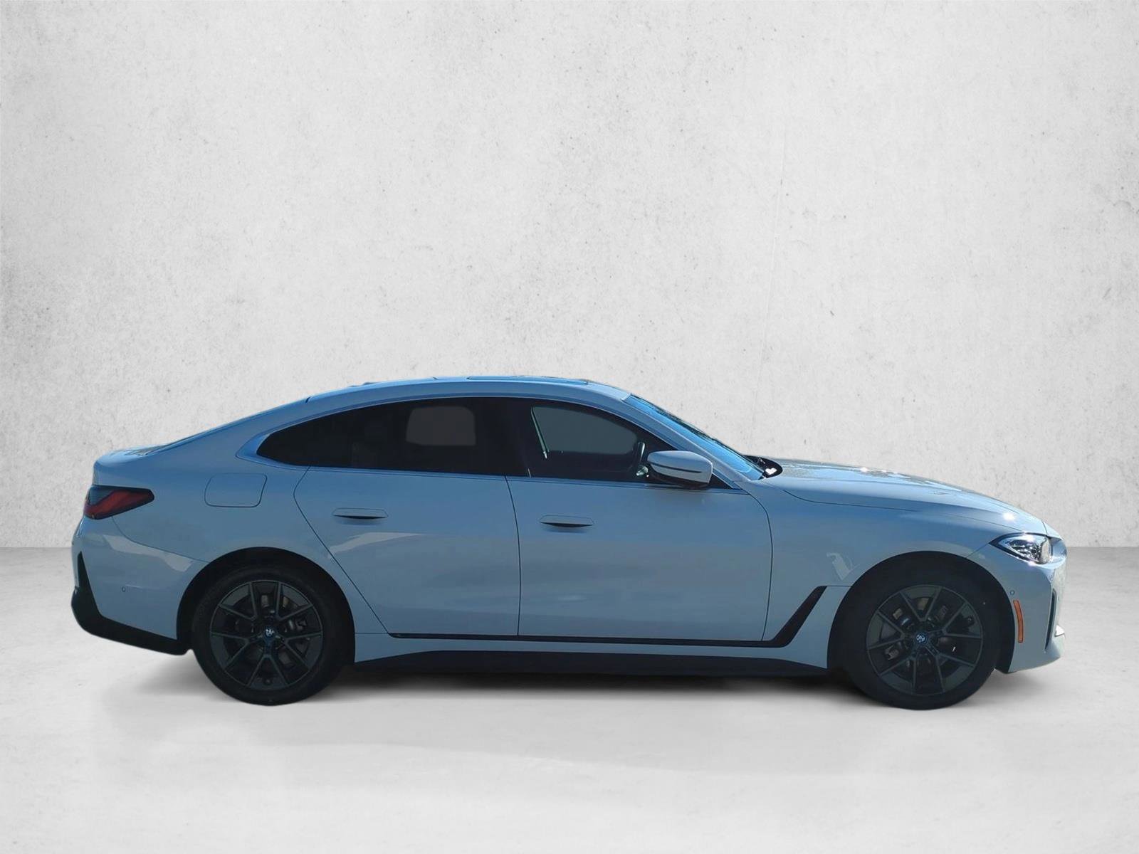 Used 2023 BMW i4 eDrive35 w/ Premium Package RWD image 4