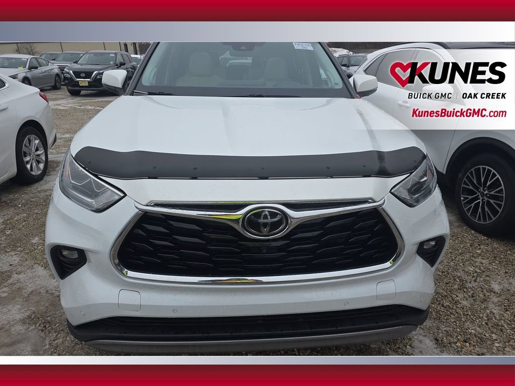 Used 2022 Toyota Highlander Platinum image 19