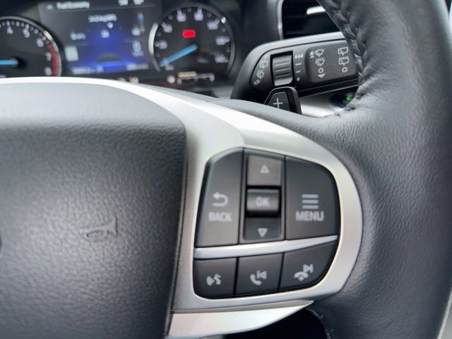 Used 2021 Ford Explorer XLT w/ Equipment Group 202A AWD/4WD image 17