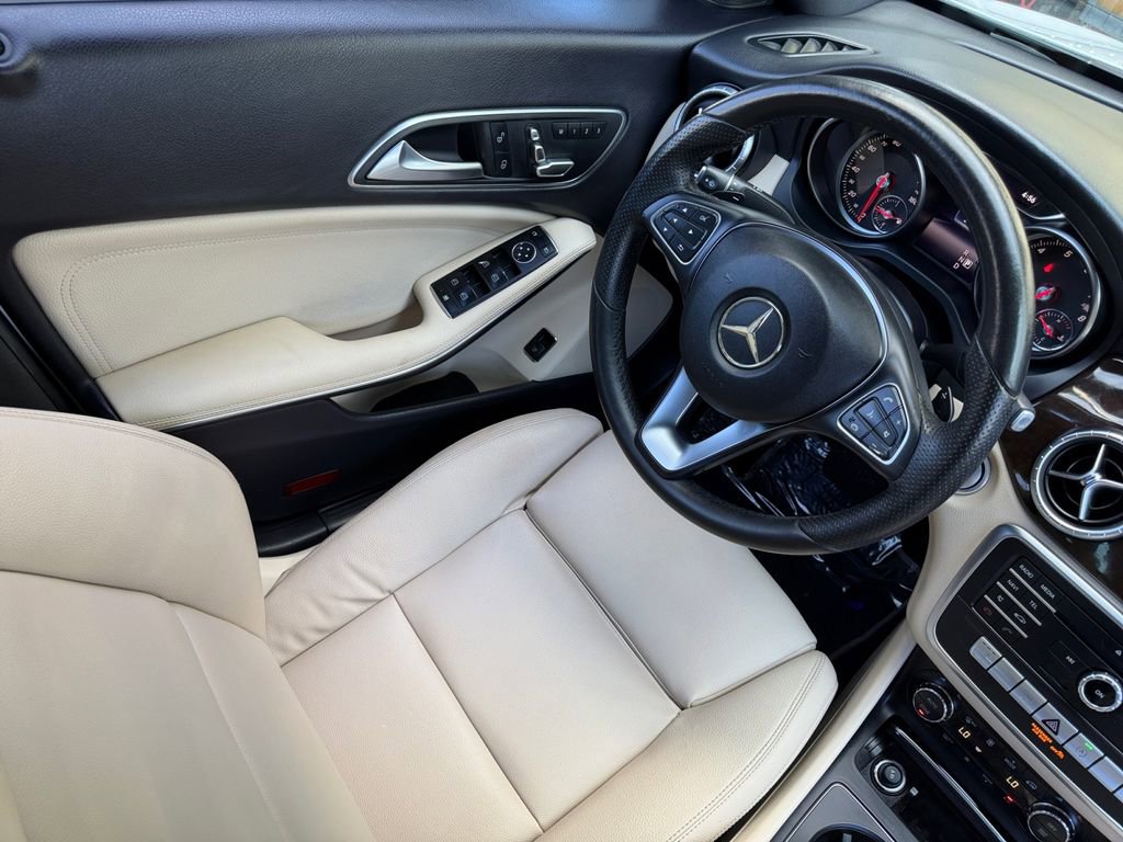 Used 2018 Mercedes-Benz CLA 250 image 22
