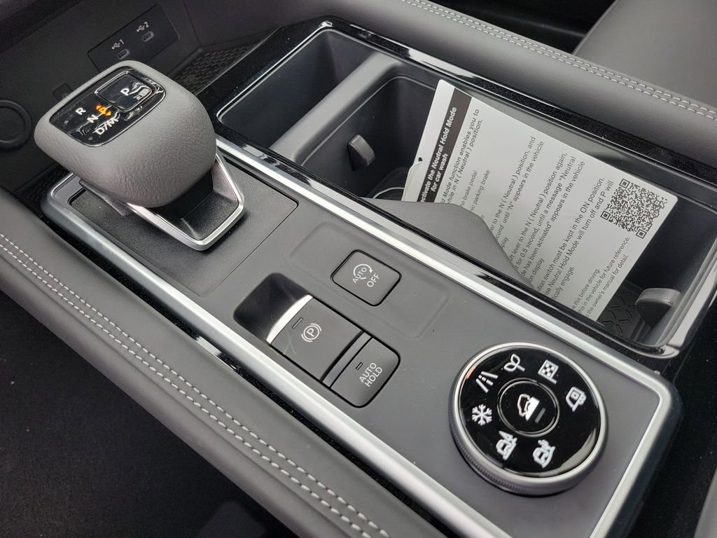 New 2026 Nissan Pathfinder Platinum image 34