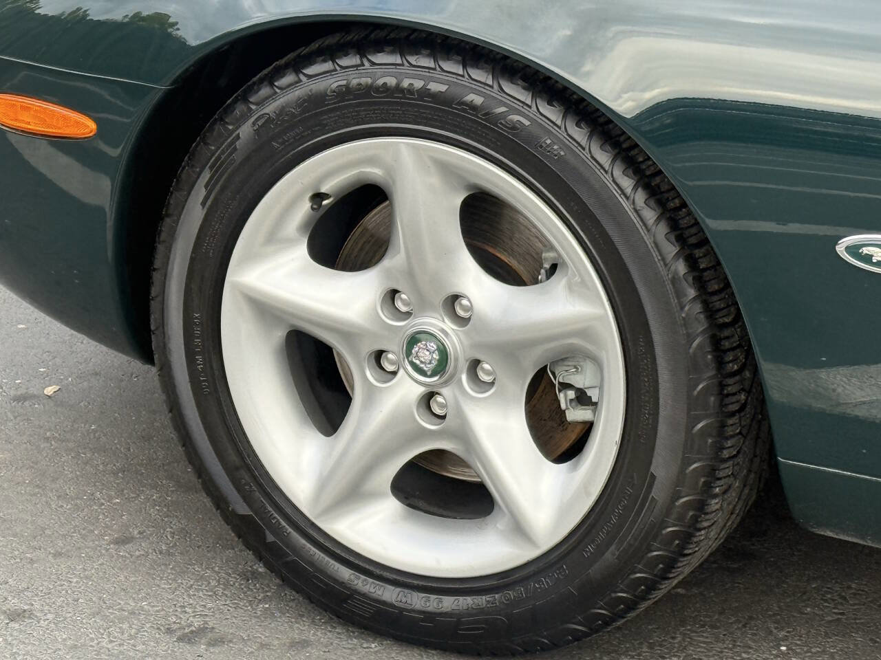 Used 2001 Jaguar XK8 Convertible RWD image 10