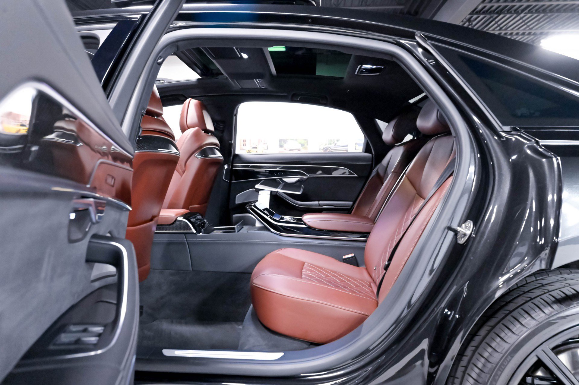 Used 2022 Audi S8 AWD/4WD image 12