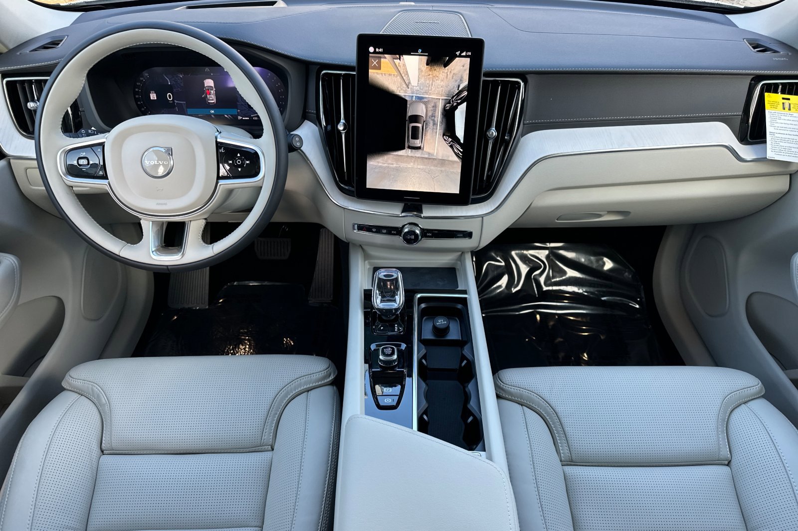 New 2026 Volvo XC60 B5 Ultra w/ Protection Package Premier image 11