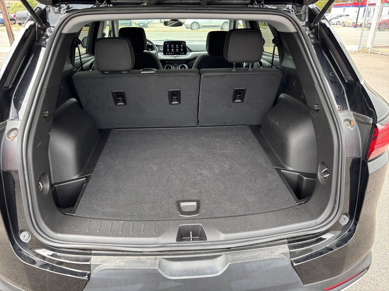 Used 2025 Chevrolet Blazer LT FWD image 31