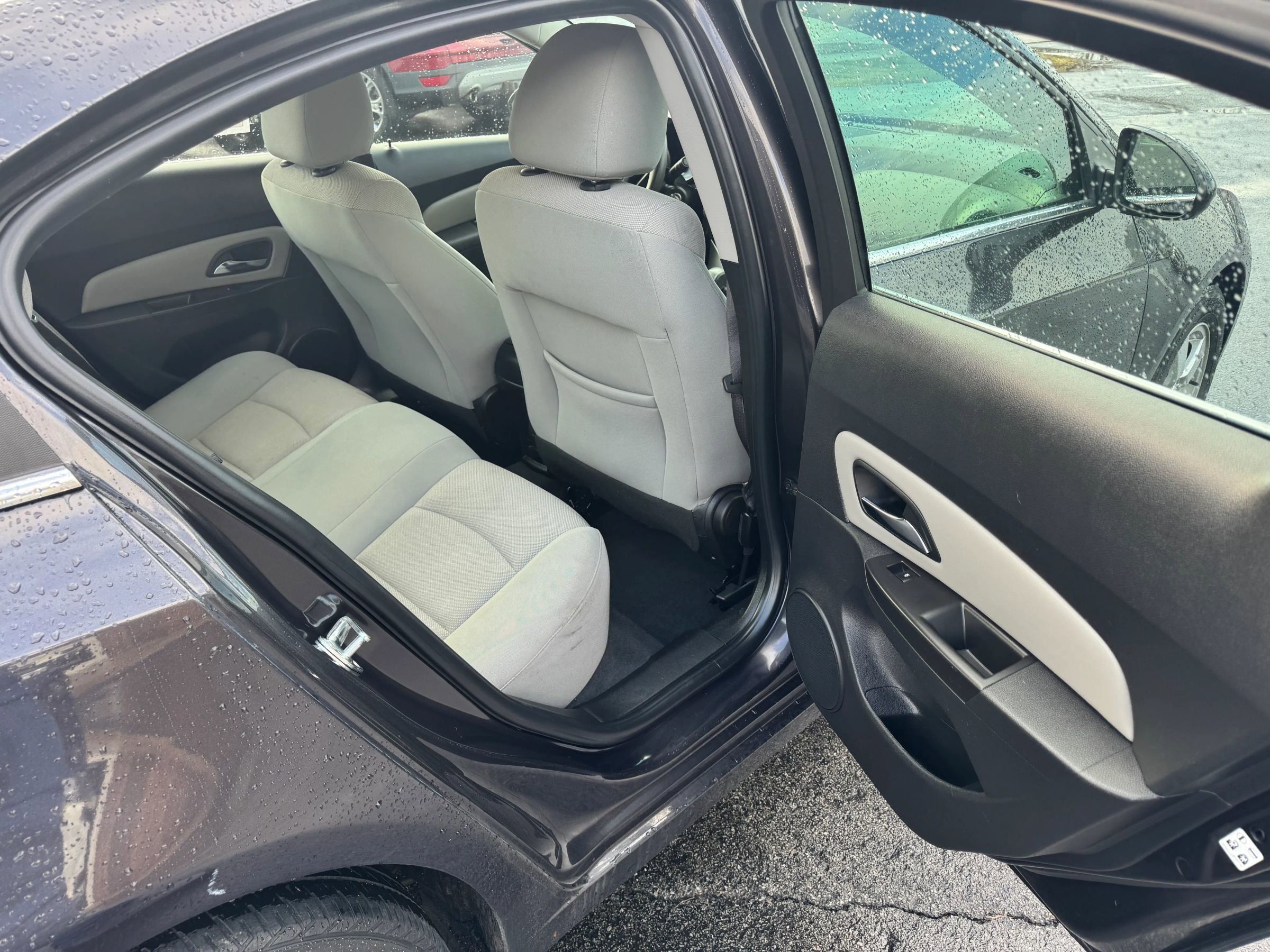 Used 2016 Chevrolet Cruze LT image 11