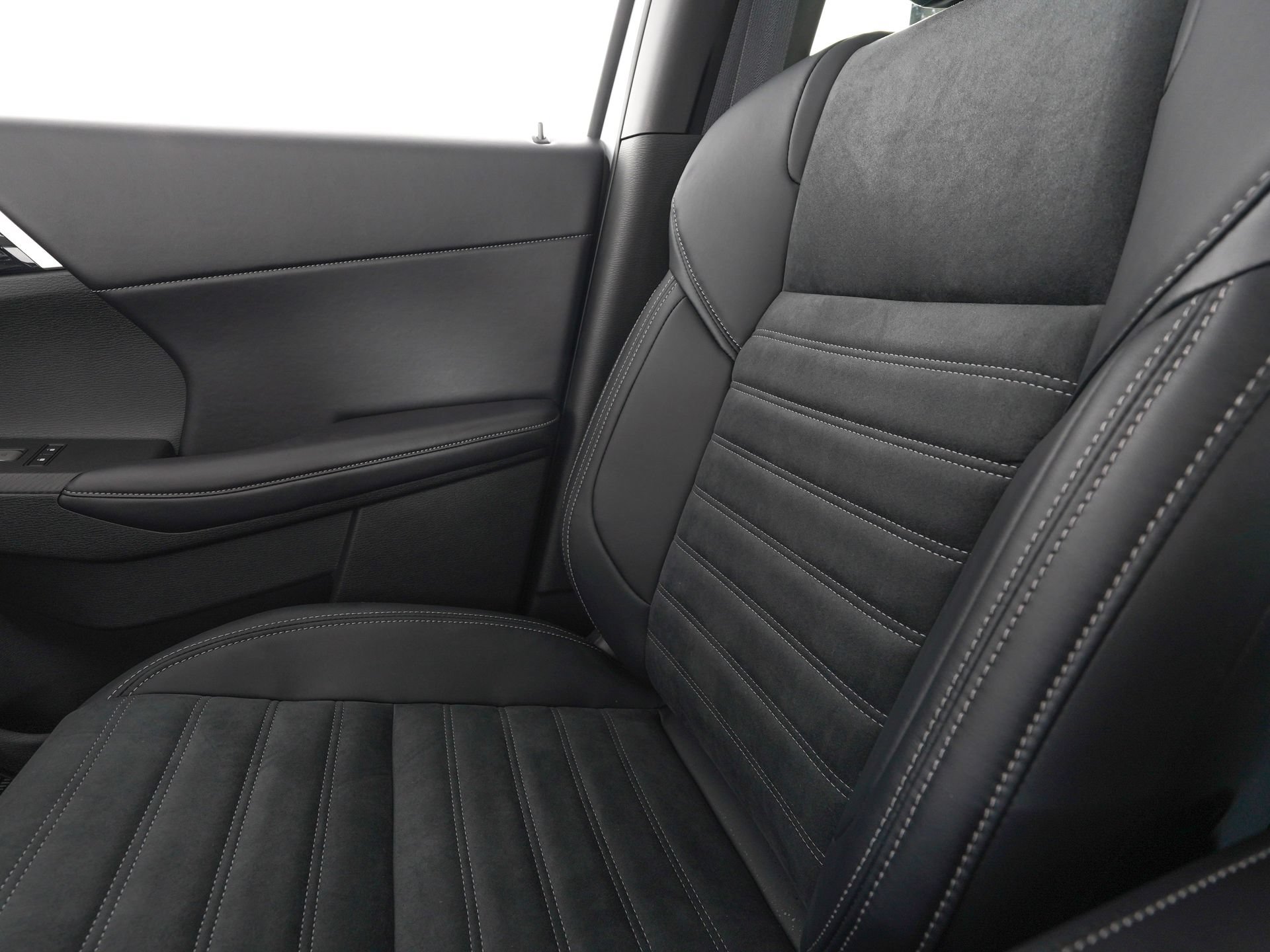 New 2026 Mitsubishi Outlander AWD image 20