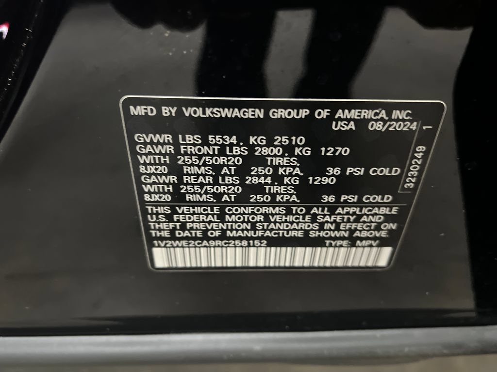 Used 2024 Volkswagen Atlas Cross Sport SE FWD image 33