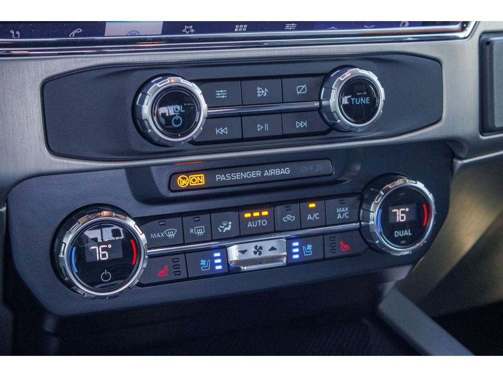 Used 2022 Ford F350 Platinum AWD/4WD image 26