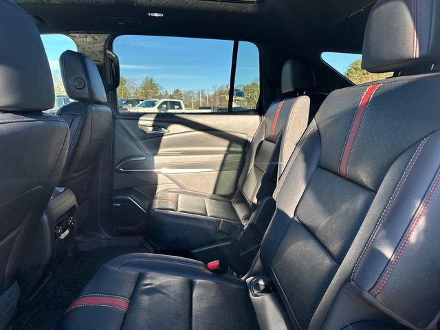Used 2025 Chevrolet Traverse RS w/ LPO, Floor Liner Package image 21