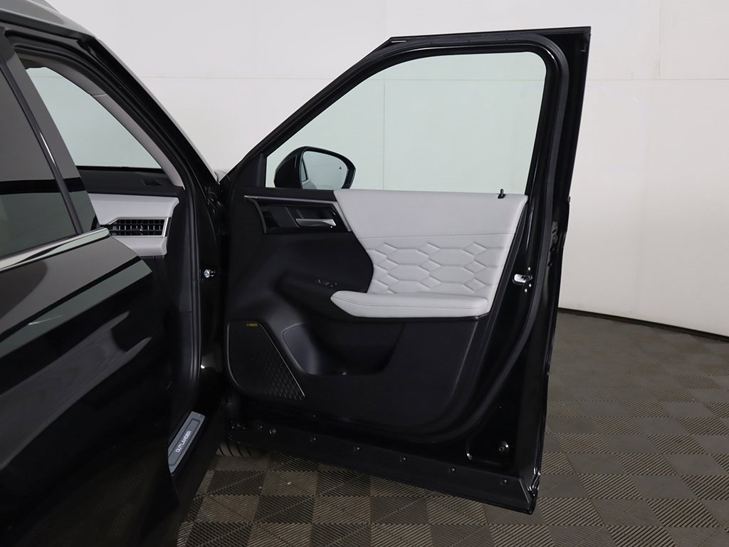 New 2025 Mitsubishi Outlander AWD image 27