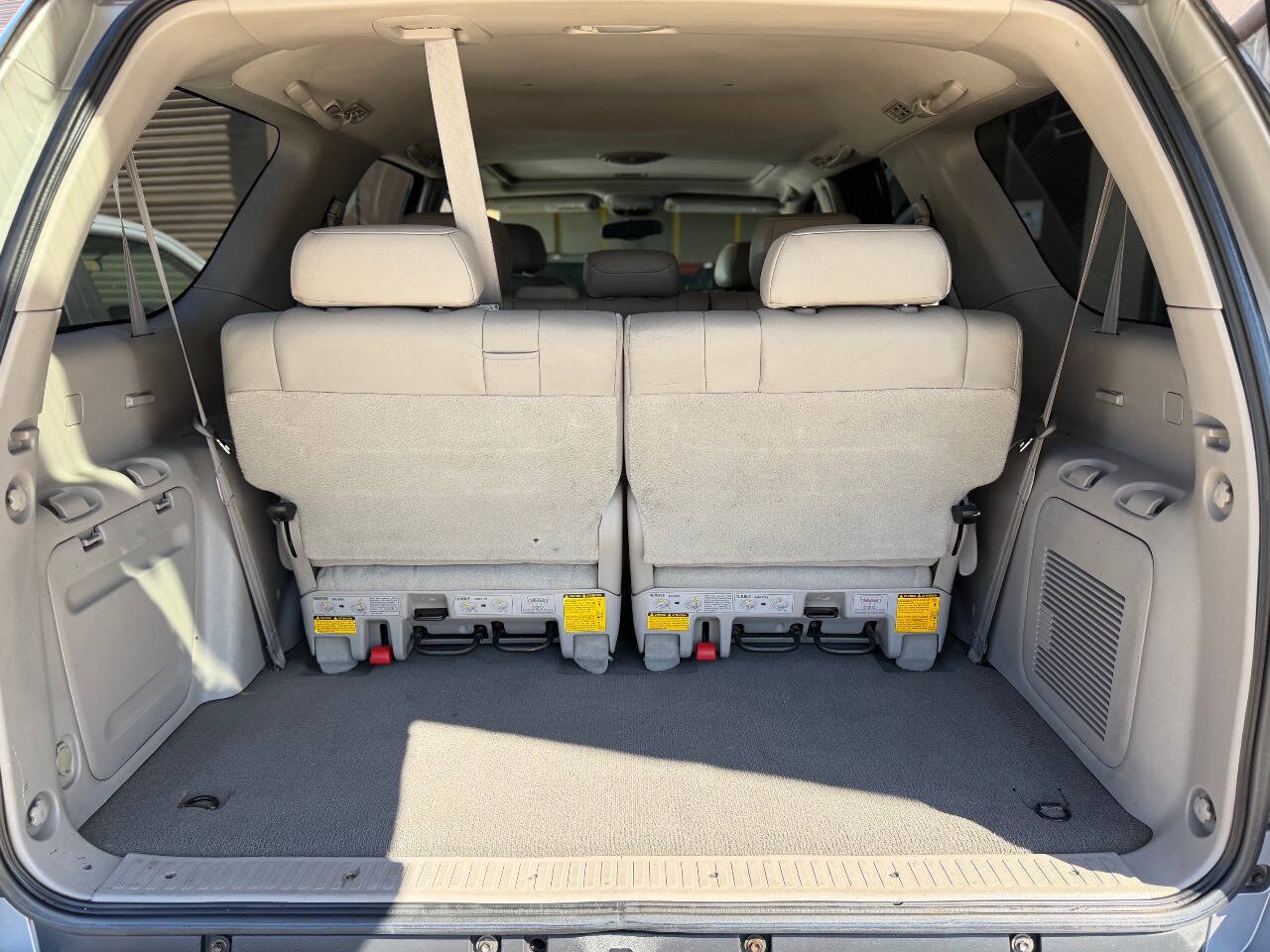 Used 2004 Toyota Sequoia Limited RWD image 15