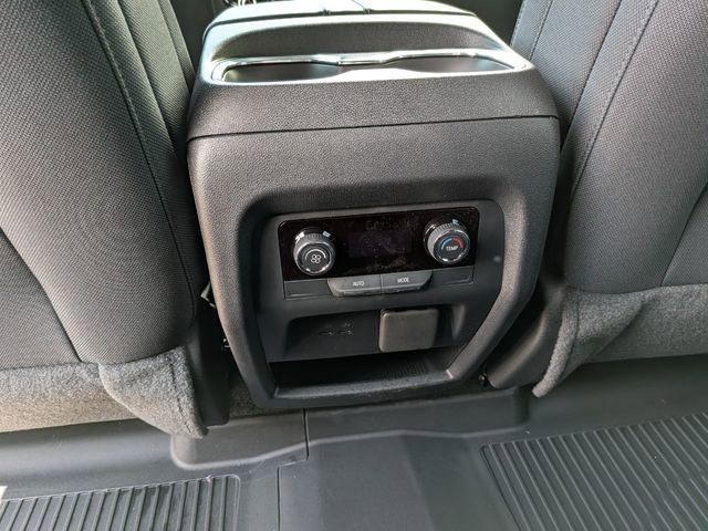 New 2026 Chevrolet Traverse LT w/ Driver Confidence Package FWD image 17