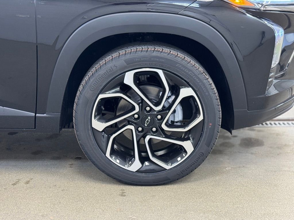 New 2026 Chevrolet Trax RS w/ Sunroof Package image 4