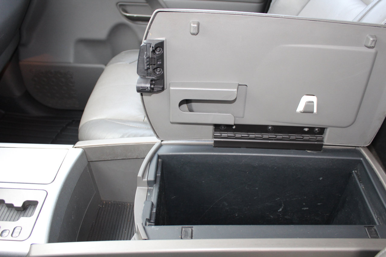 Used 2006 Nissan Titan LE w/ (R02) LE Off-Road Pkg image 51