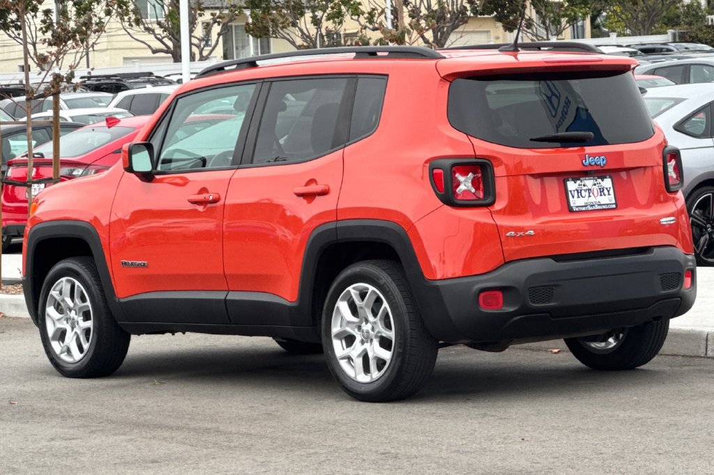 Used 2015 Jeep Renegade Latitude w/ Cold Weather Group II AWD/4WD image 6