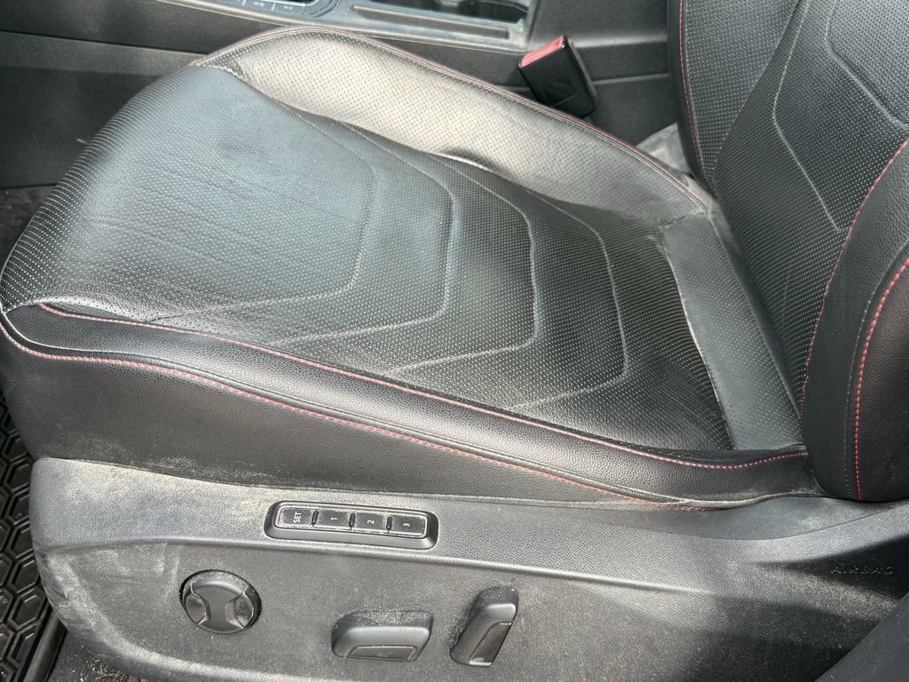 Used 2019 Volkswagen Jetta GLI Autobahn image 12