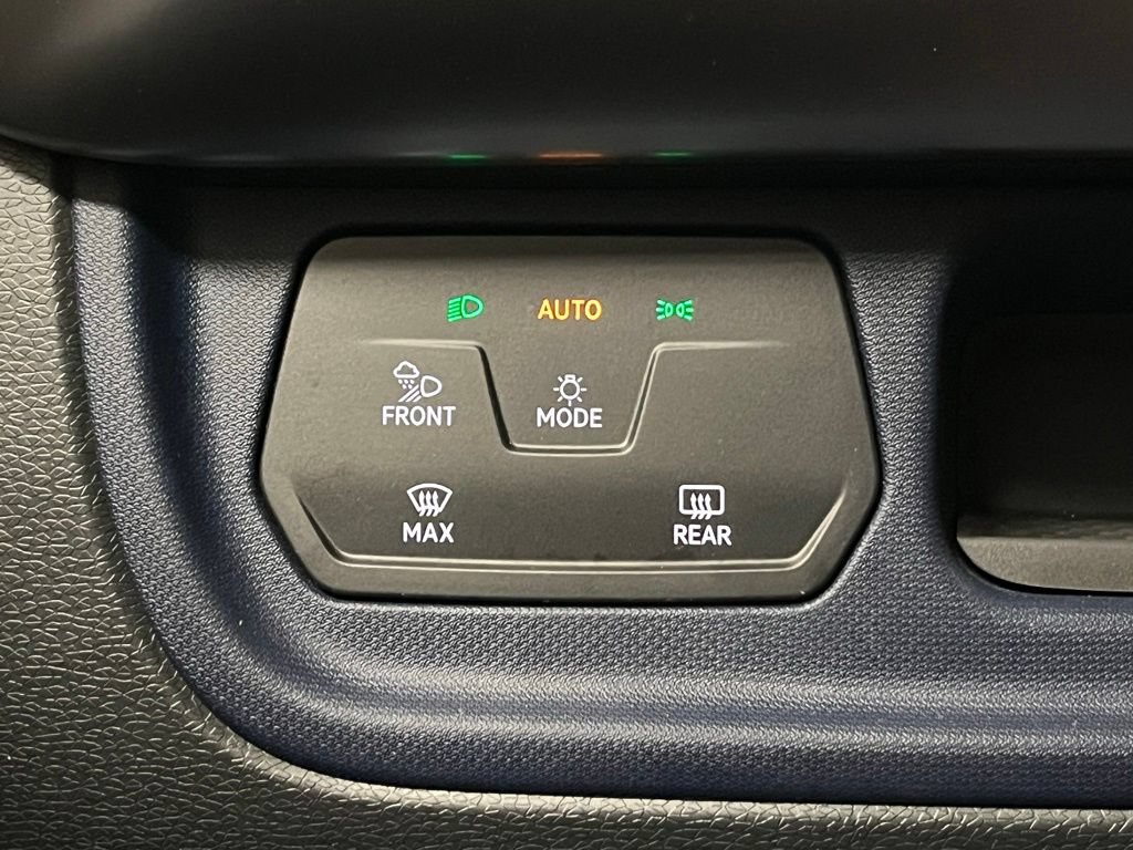 New 2025 Volkswagen ID. Buzz Pro S RWD image 17