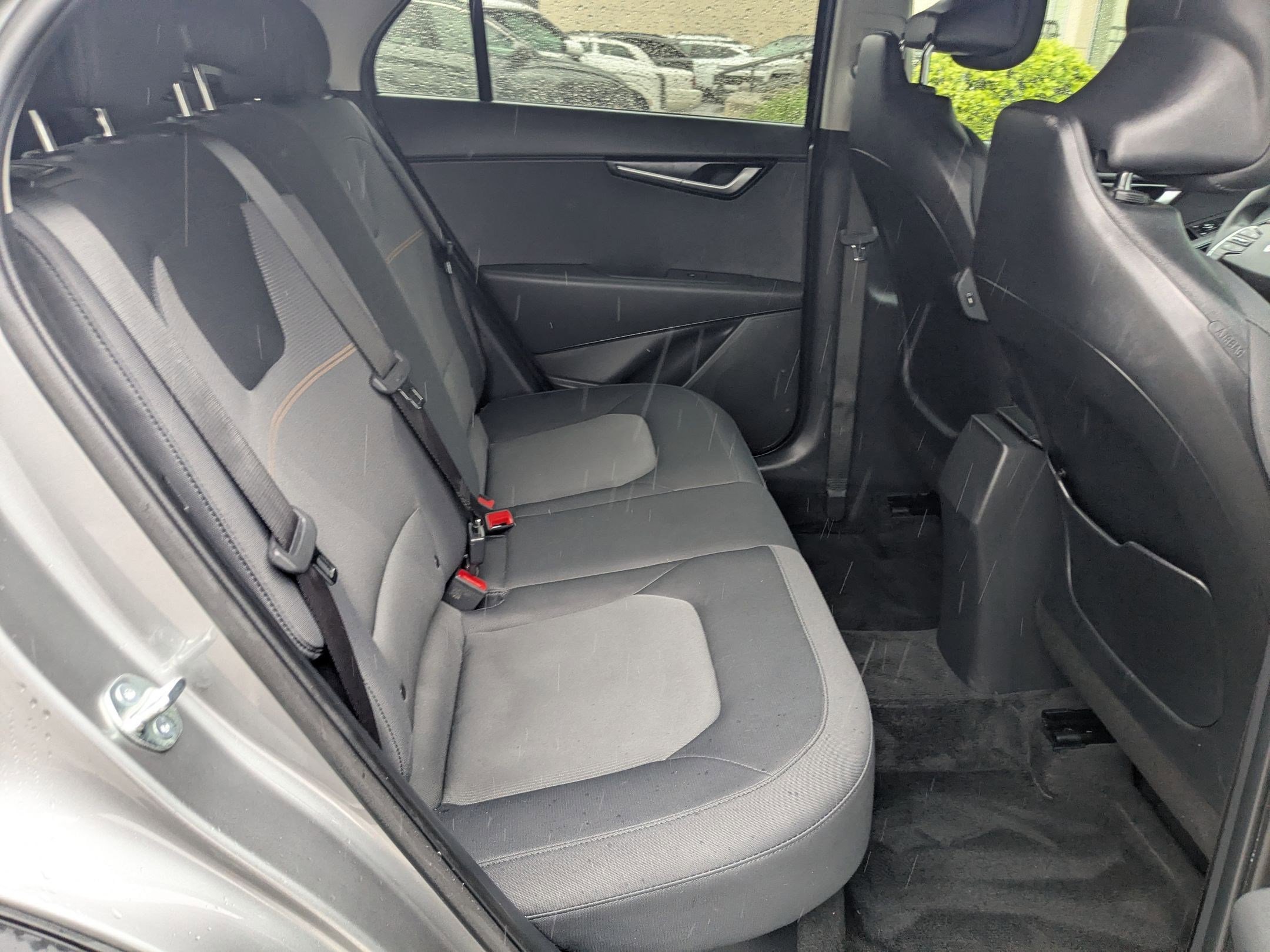 Used 2025 Kia Niro LX FWD image 31