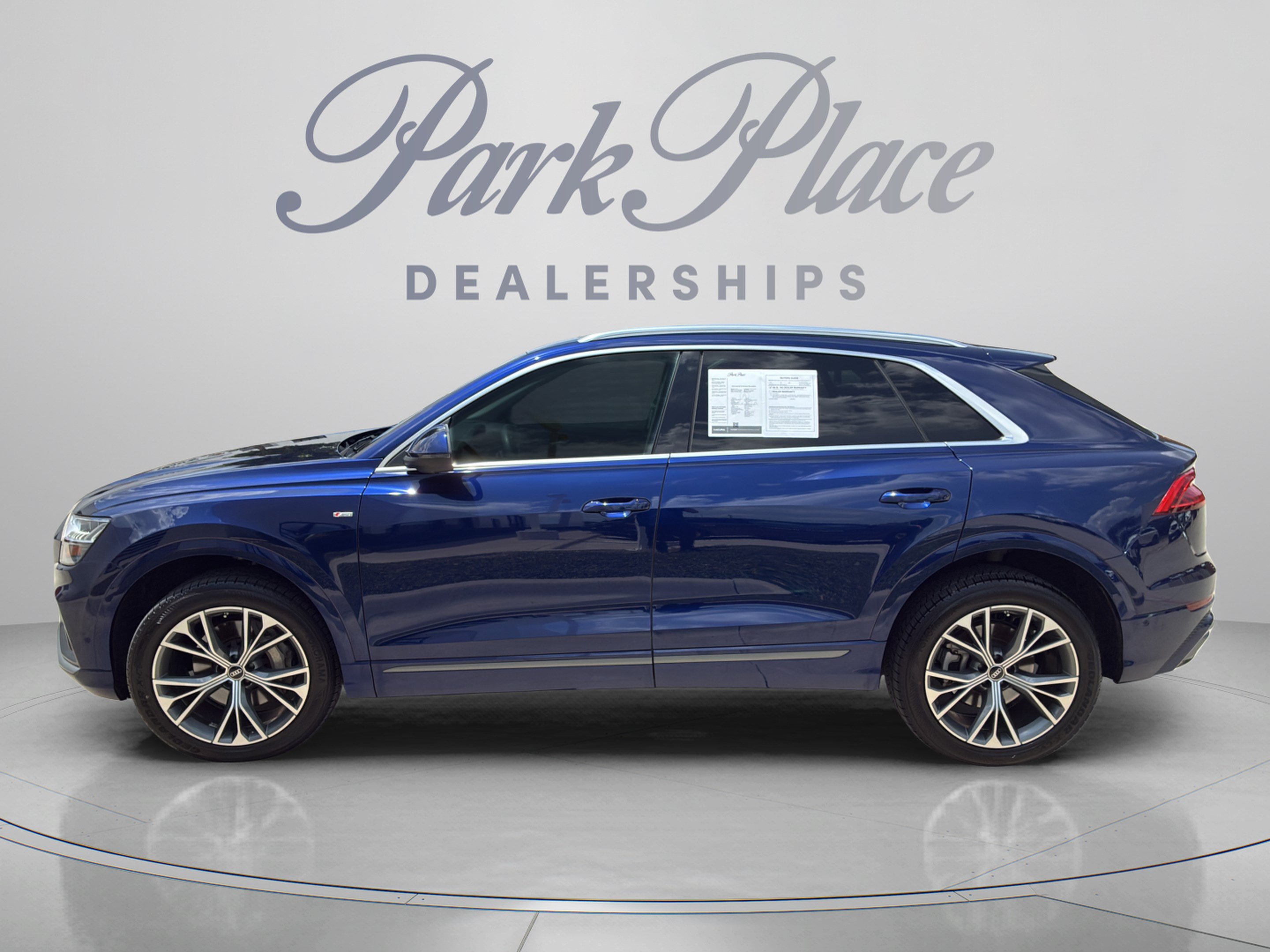 Used 2023 Audi Q8 Premium Plus AWD/4WD image 2