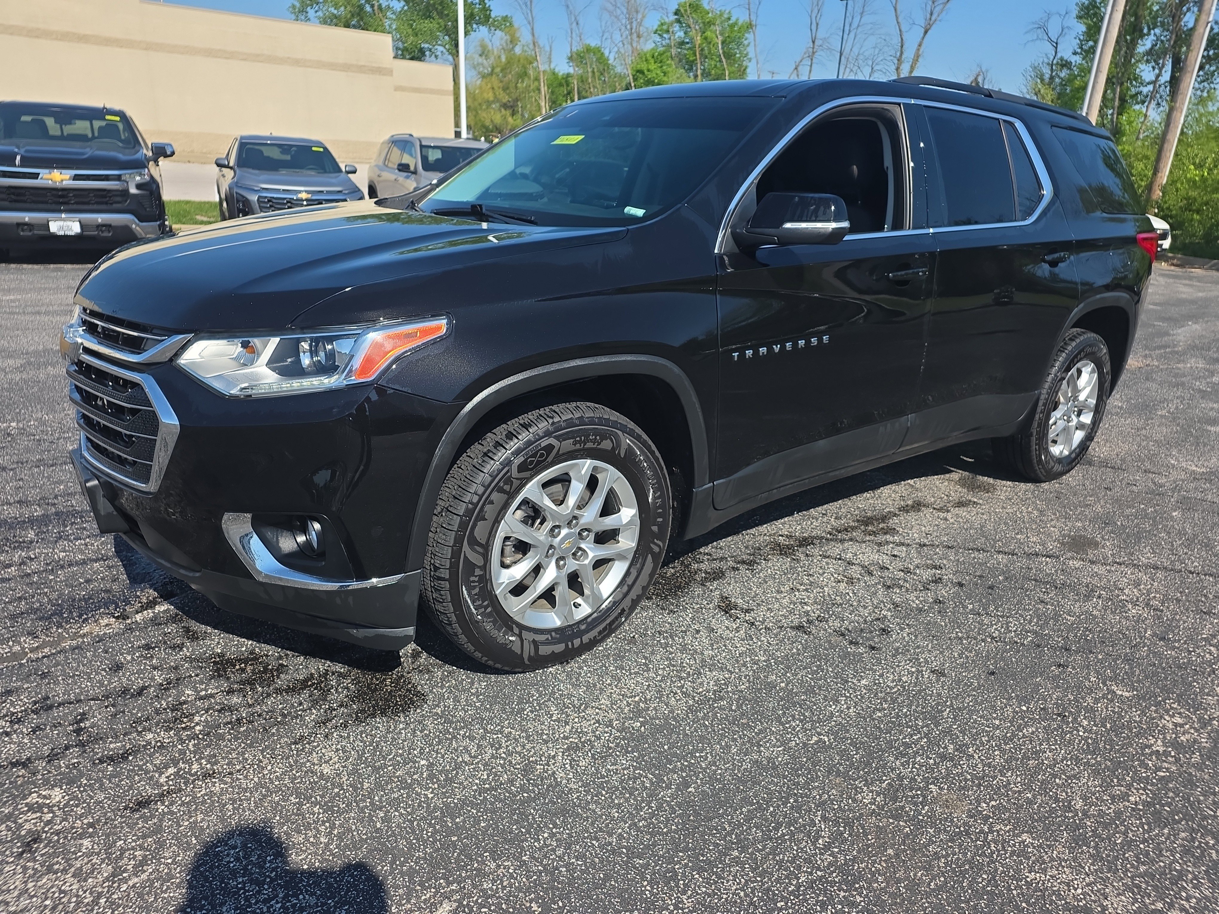 Used 2021 Chevrolet Traverse LT image 7