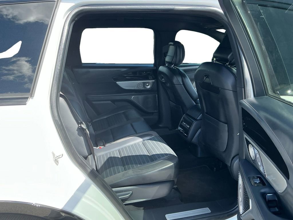 Certified 2025 Lincoln Nautilus Reserve AWD/4WD image 23