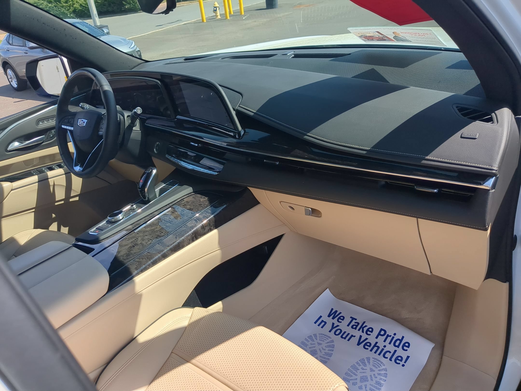 Certified 2023 Cadillac Escalade ESV Premium Luxury w/ LPO, Radiant Package AWD/4WD image 28