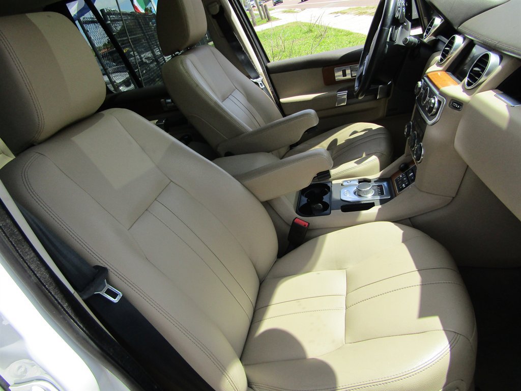 Used 2015 Land Rover LR4 HSE AWD/4WD image 5