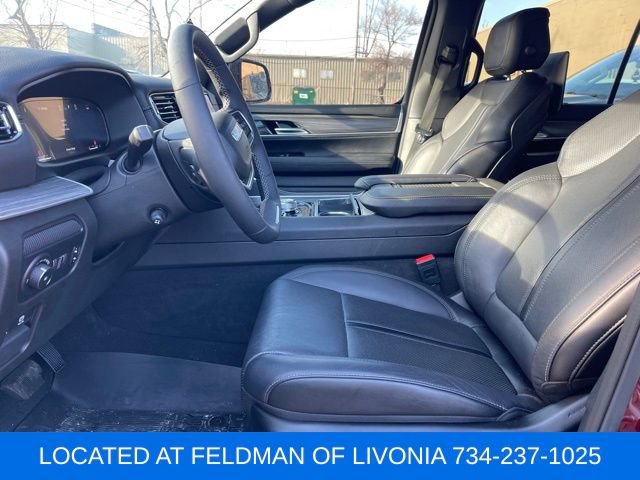 Used 2024 Jeep Wagoneer L Series III w/ Premium Group I image 6