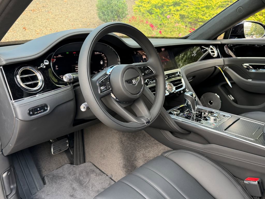 New 2025 Bentley Flying Spur Plug-In Hybrid image 19